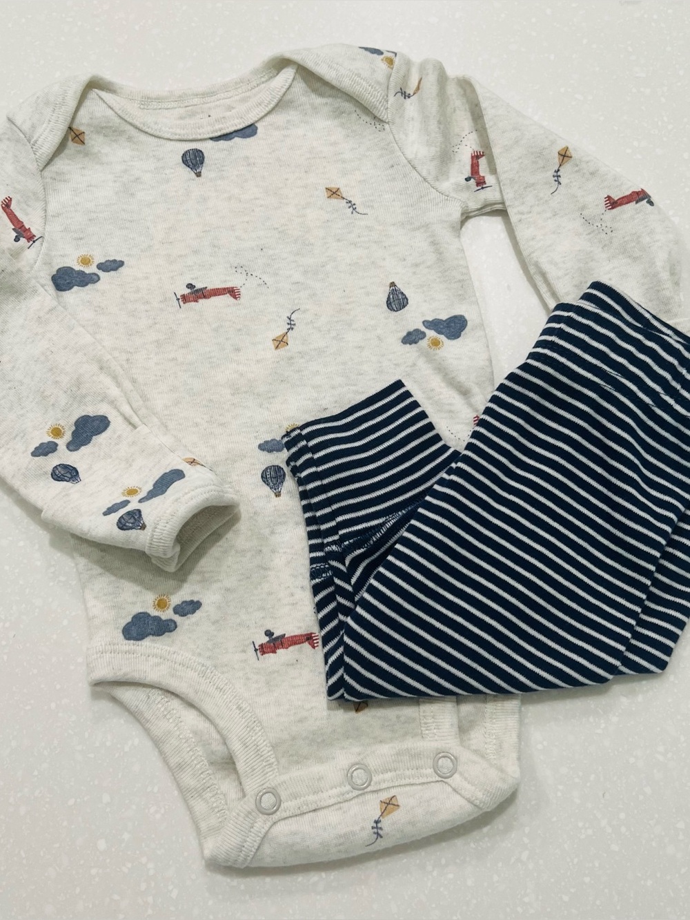Carter’s Baby Boy Outfit 0-3m